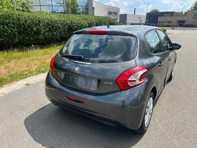 Peugeot - 2014 - 208 - personenauto - afbeelding 3 van  27