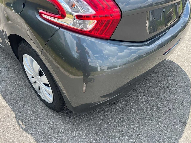 Peugeot - 2014 - 208 - personenauto - afbeelding 6 van  27