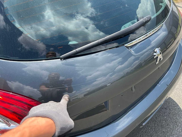 Peugeot - 2014 - 208 - personenauto - afbeelding 11 van  27
