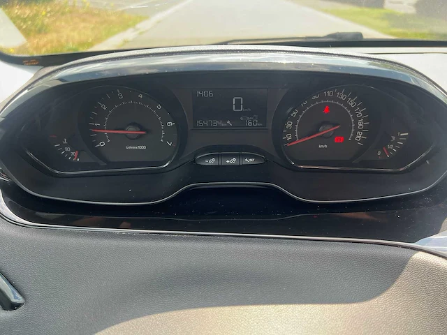 Peugeot - 2014 - 208 - personenauto - afbeelding 18 van  27