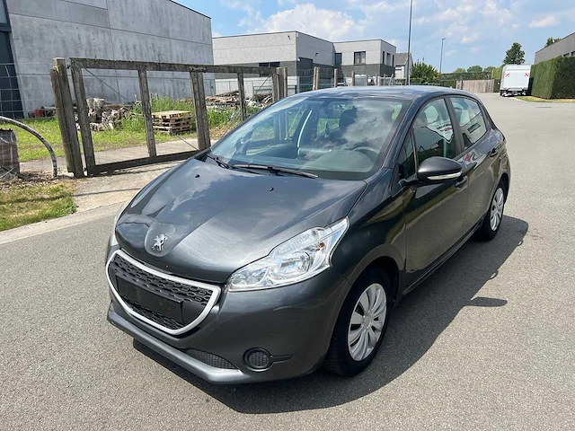 Peugeot - 2014 - 208 - personenauto - afbeelding 12 van  27