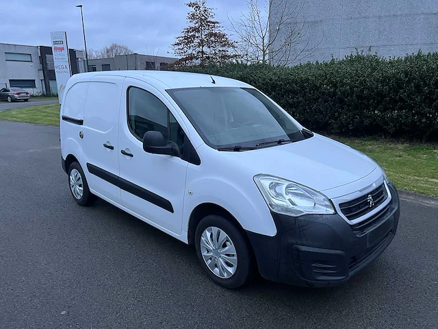 Peugeot - 2016 - partner - personenauto - afbeelding 16 van  18