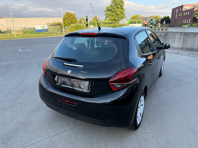 Peugeot - 2017 - 208 - personenauto - afbeelding 2 van  22