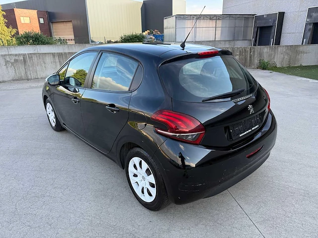 Peugeot - 2017 - 208 - personenauto - afbeelding 4 van  22