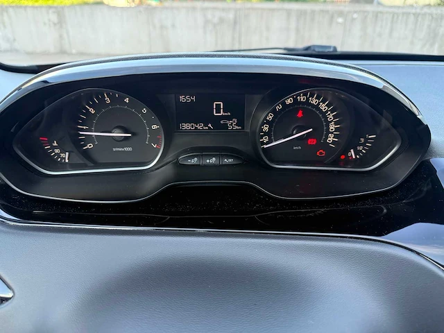 Peugeot - 2017 - 208 - personenauto - afbeelding 15 van  22