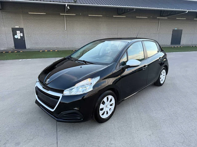 Peugeot - 2017 - 208 - personenauto - afbeelding 12 van  22