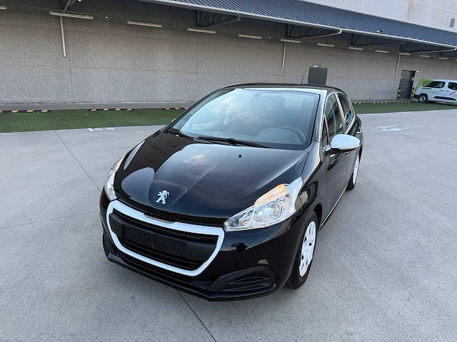 Peugeot - 2017 - 208 - personenauto - afbeelding 17 van  22