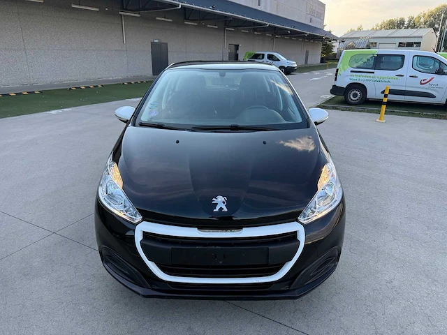 Peugeot - 2017 - 208 - personenauto - afbeelding 18 van  22