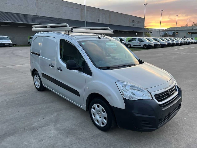 Peugeot - 2018 - partner - personenauto - afbeelding 13 van  18