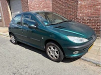 Peugeot - 206 - 1.4 gentry - car - 2001 - afbeelding 15 van  18