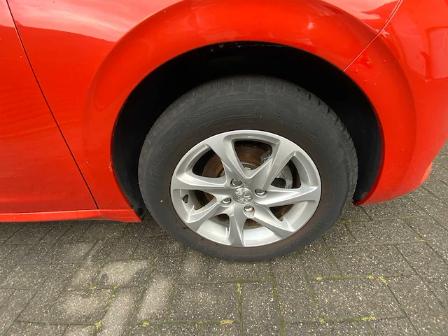 Peugeot - 208 - c - car - 2018 - afbeelding 11 van  26