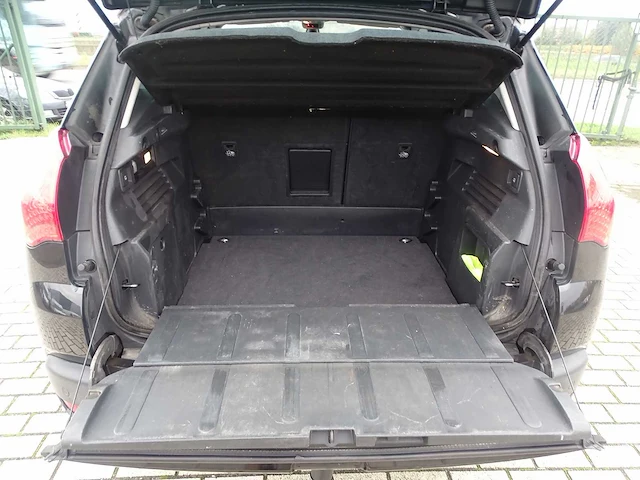 Peugeot - 3008 - personenauto - afbeelding 2 van  25