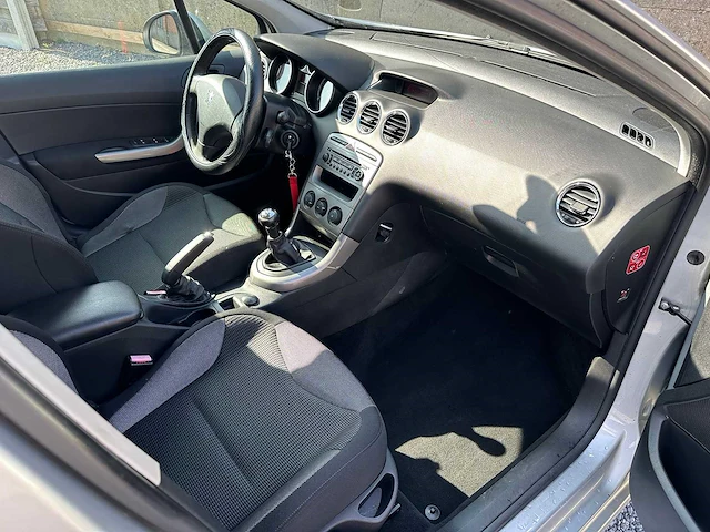Peugeot - 308 - personenauto - afbeelding 3 van  15