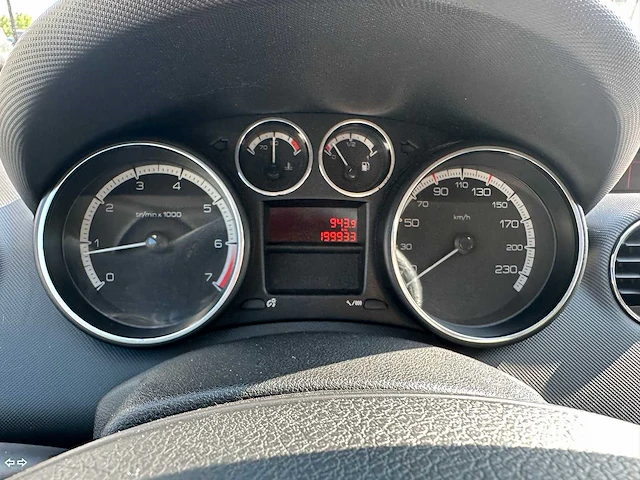 Peugeot - 308 - personenauto - afbeelding 10 van  15