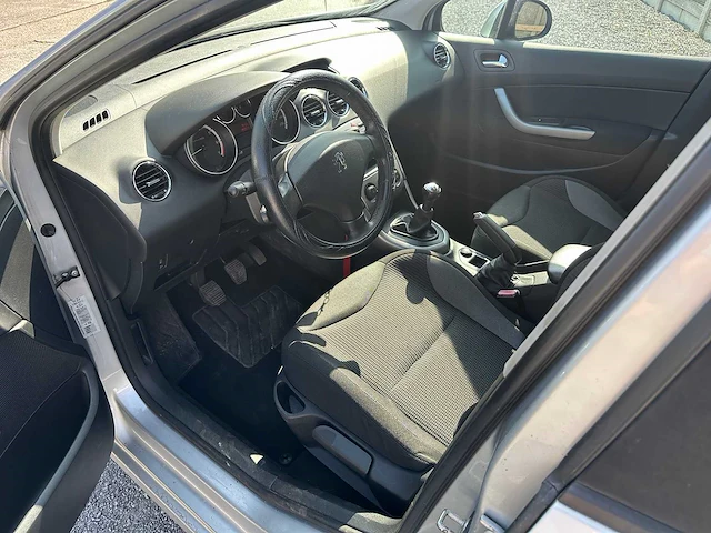 Peugeot - 308 - personenauto - afbeelding 12 van  15