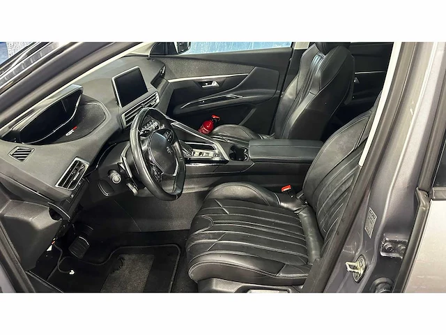 Peugeot - 5008 - gt-line - personenauto - afbeelding 7 van  31