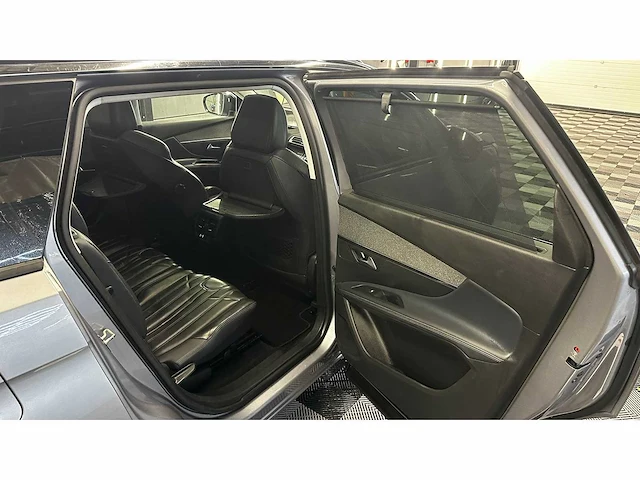 Peugeot - 5008 - gt-line - personenauto - afbeelding 11 van  31