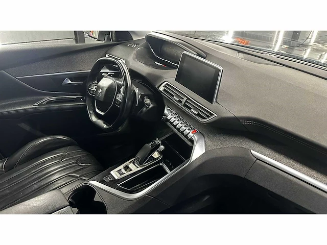 Peugeot - 5008 - gt-line - personenauto - afbeelding 15 van  31