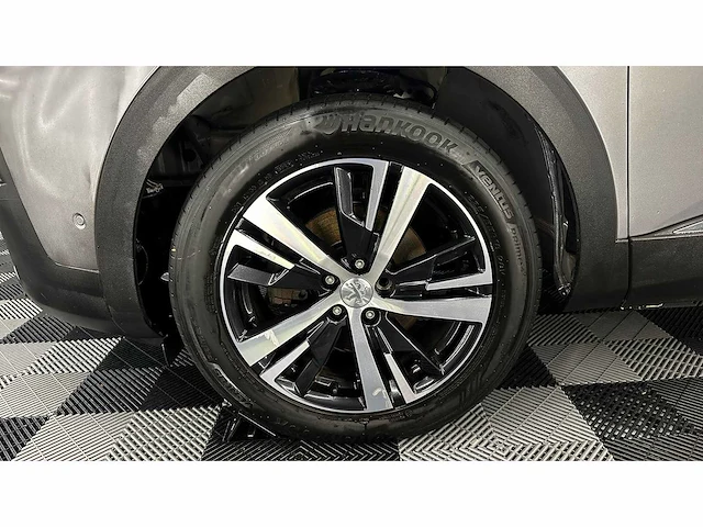 Peugeot - 5008 - gt-line - personenauto - afbeelding 17 van  31