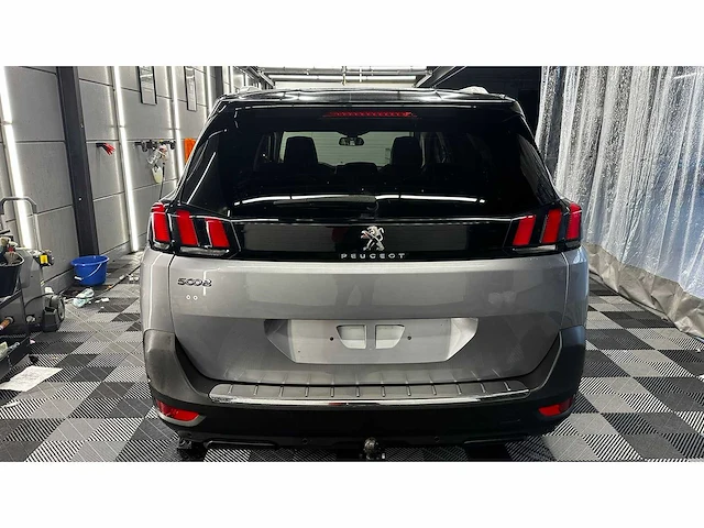 Peugeot - 5008 - gt-line - personenauto - afbeelding 18 van  31