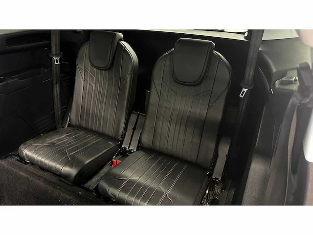 Peugeot - 5008 - gt-line - personenauto - afbeelding 20 van  31