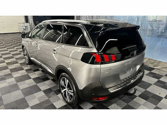 Peugeot - 5008 - gt-line - personenauto - afbeelding 23 van  31
