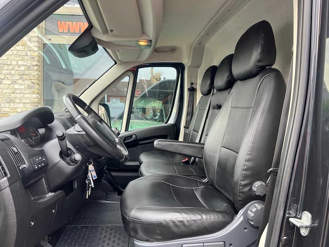 Peugeot - boxer - y - van - afbeelding 2 van  19