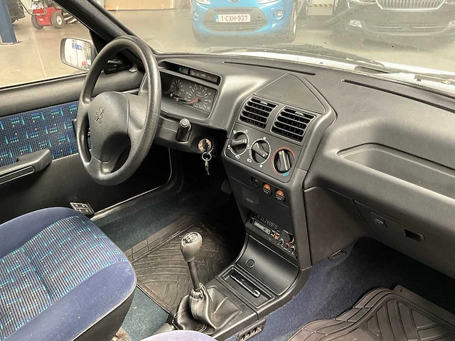 Peugeot - personenauto - afbeelding 11 van  27