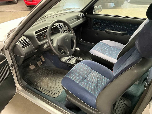 Peugeot - personenauto - afbeelding 14 van  27