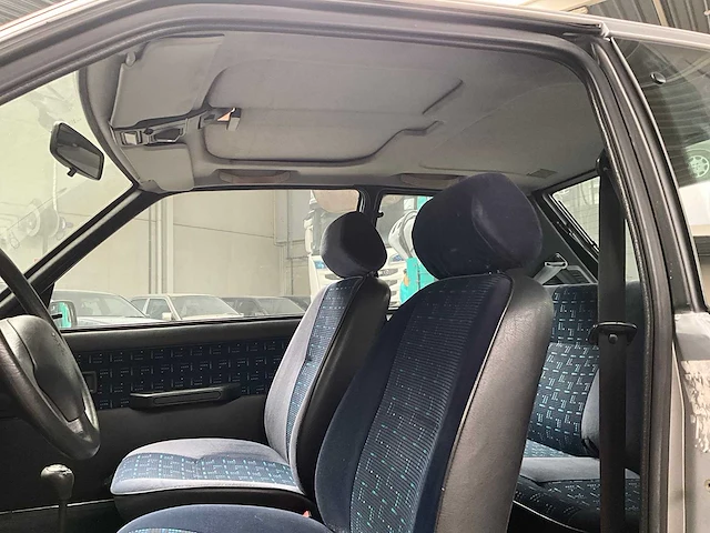 Peugeot - personenauto - afbeelding 15 van  27