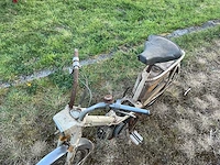 Peugeot 102 brommer - afbeelding 2 van  14
