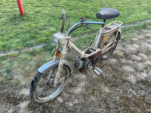 Peugeot 102 brommer - afbeelding 1 van  14