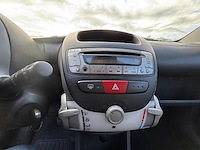 Peugeot 107 1.0i 12v trendy,2008 - afbeelding 3 van  27