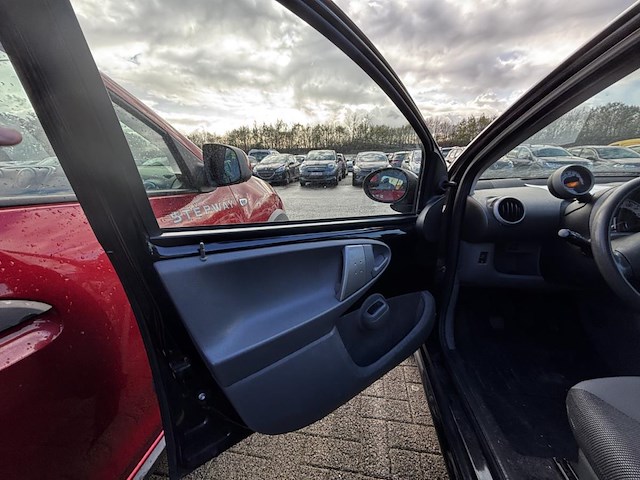 Peugeot 107 1.0i 12v trendy,2008 - afbeelding 25 van  27