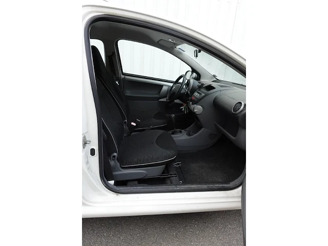 Peugeot 107 - afbeelding 2 van  15