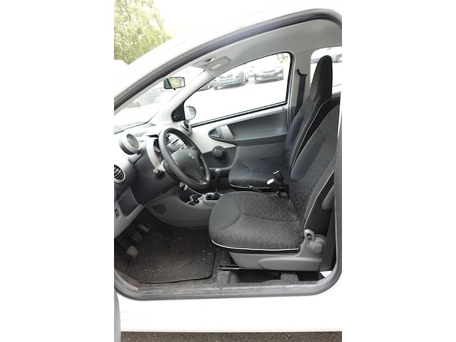 Peugeot 107 - afbeelding 11 van  15