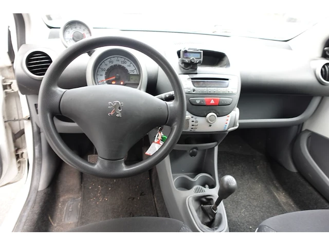 Peugeot 107 - afbeelding 12 van  15