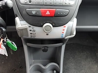 Peugeot 107 - afbeelding 14 van  15