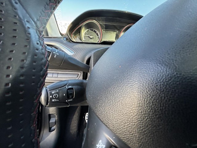 Peugeot 2008 1.2 puretech gt line s&s,2017 - afbeelding 8 van  27