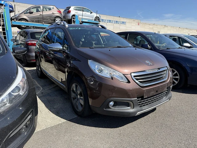 Peugeot 2008 1.2i puretech allure s&s 82, 2015 - afbeelding 3 van  25