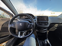 Peugeot 2008 1.2i puretech style,2017 - afbeelding 4 van  29