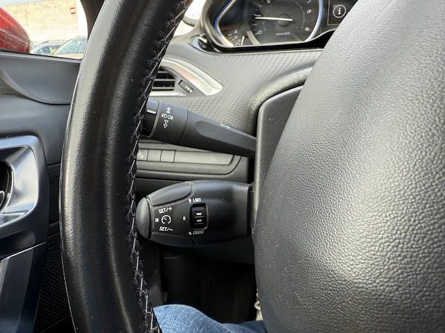 Peugeot 2008 1.6 bluehdi allure 100,2018 - afbeelding 7 van  23