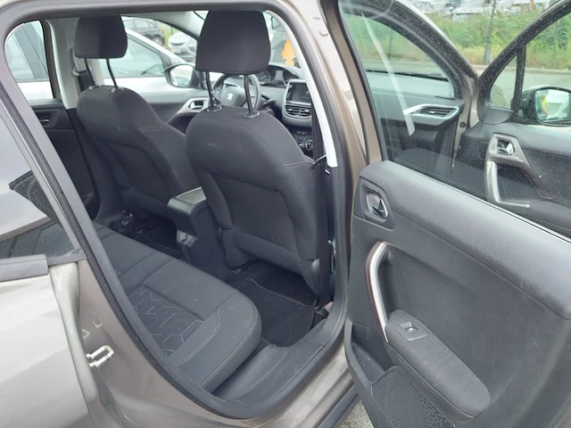 Peugeot 2008 2008 1.2i puretech active 82, 2014 - afbeelding 4 van  37