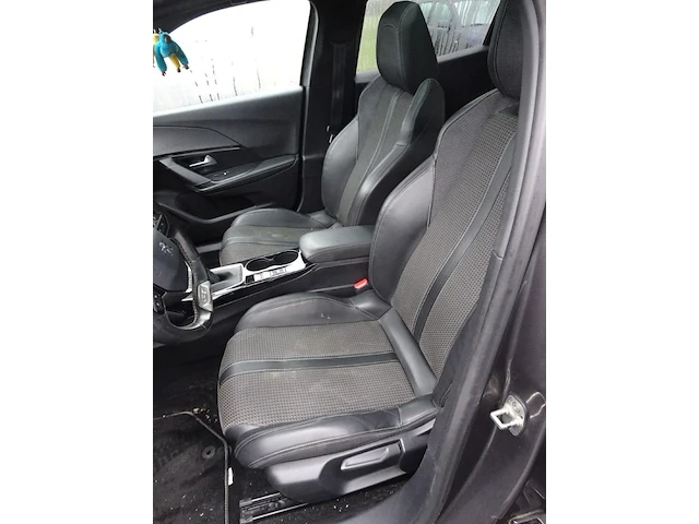 Peugeot 2008 - afbeelding 8 van  42