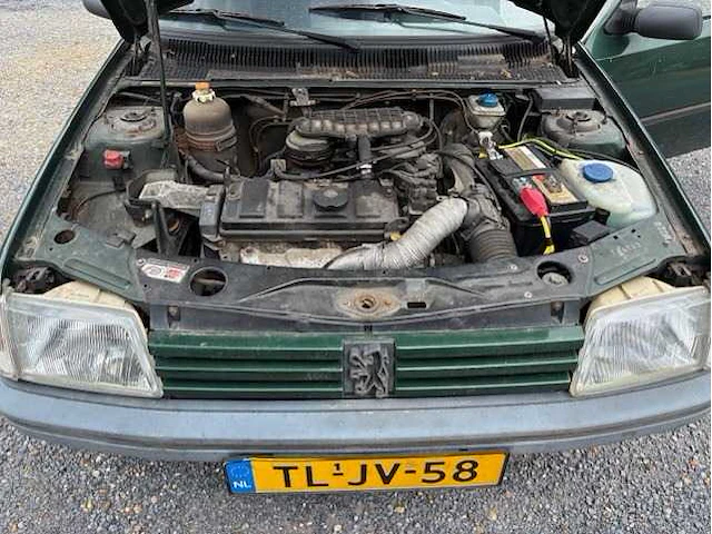 Peugeot 205 1.4 génération 1998 - afbeelding 5 van  18