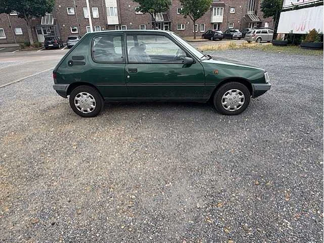 Peugeot 205 1.4 génération 1998 - afbeelding 14 van  18