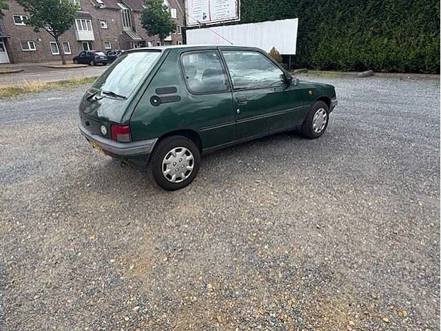 Peugeot 205 1.4 génération 1998 - afbeelding 15 van  18