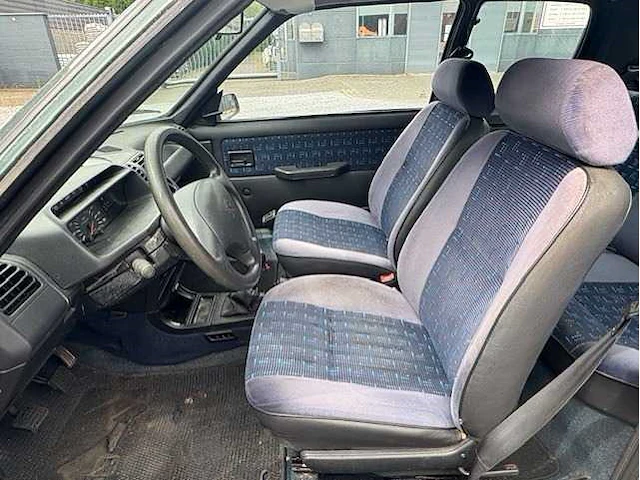 Peugeot 205 1.4 génération 1998 - afbeelding 17 van  18