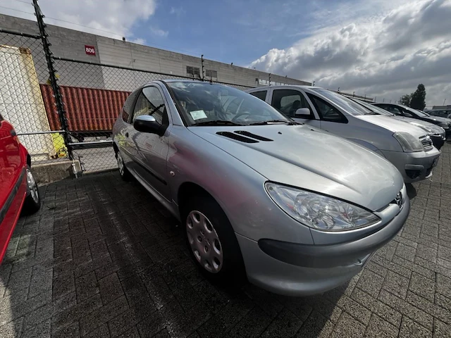 Peugeot 206 phase 2 1.4i urban 75,2007 - afbeelding 20 van  26