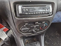 Peugeot 206,2000 - afbeelding 2 van  13